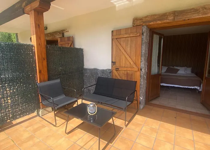 Country house Larre Aundi *